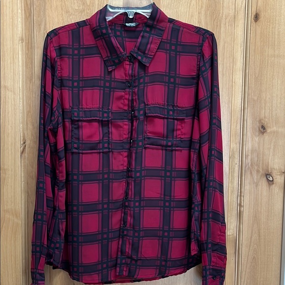 Red Plaid women’s Shirt - Picture 1 of 4